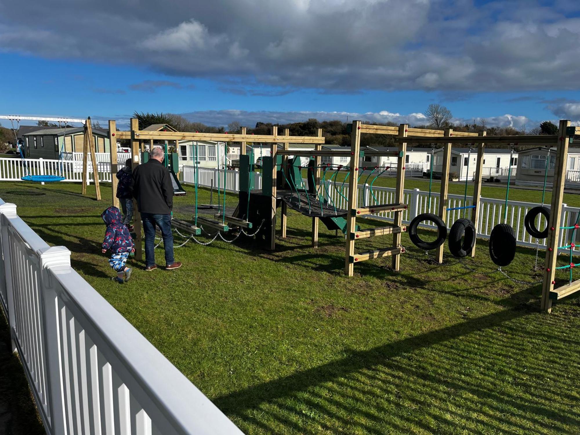 Ger-Y-Bwlch - Spacious Static On 5Star Site With Swimming Pool Benllech Exteriör bild