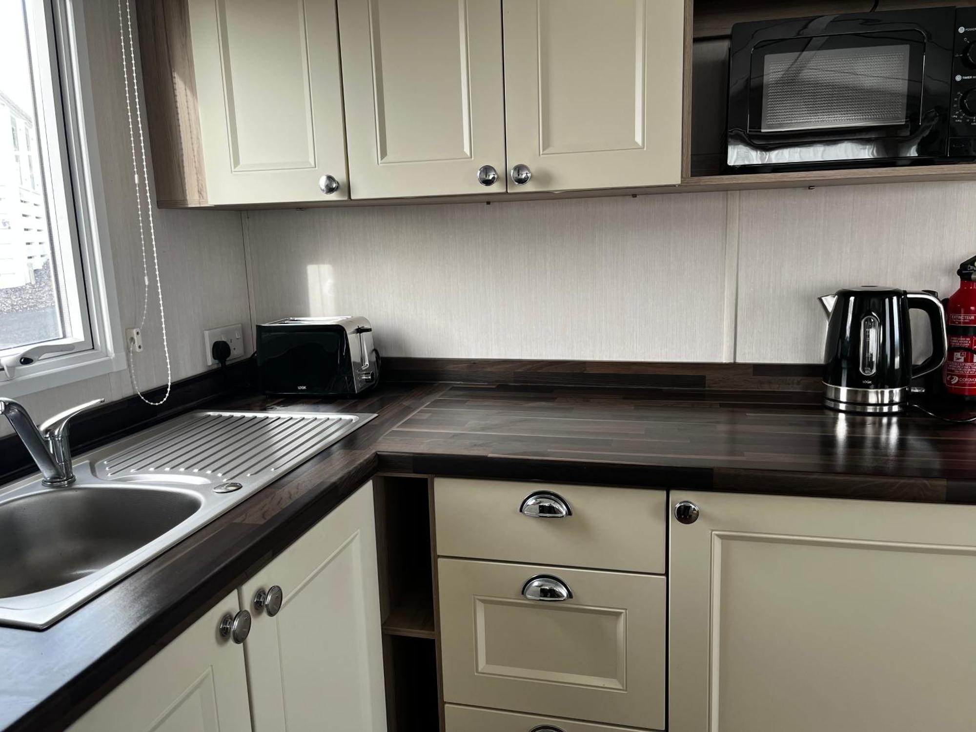 Ger-Y-Bwlch - Spacious Static On 5Star Site With Swimming Pool Benllech Exteriör bild
