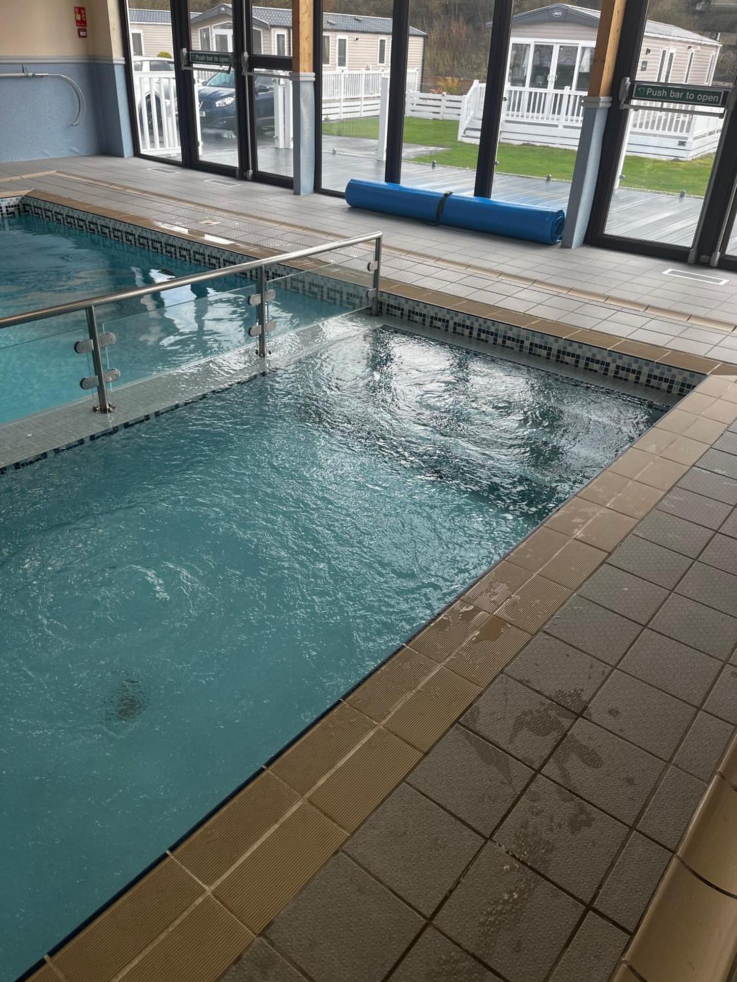 Ger-Y-Bwlch - Spacious Static On 5Star Site With Swimming Pool Benllech Exteriör bild